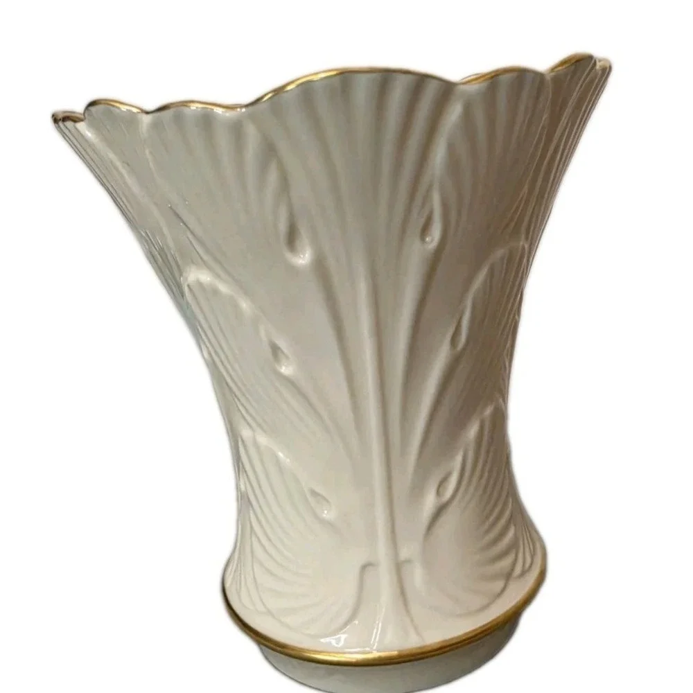 Vintage  Lenox Porcelain Vase Cranford Collection With 24 Carat Gold Trim